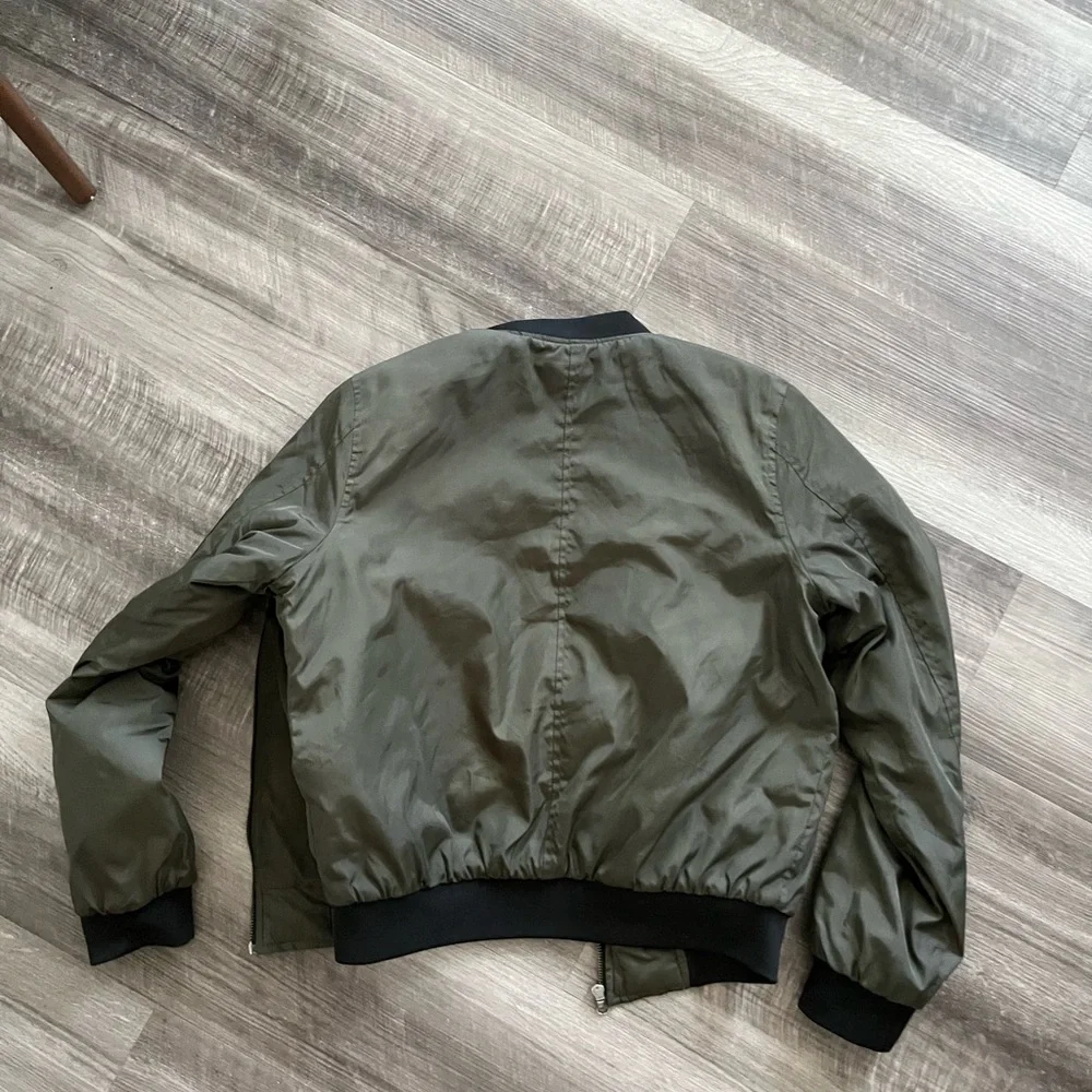 Green bomber jacket - Picture 2 of 3